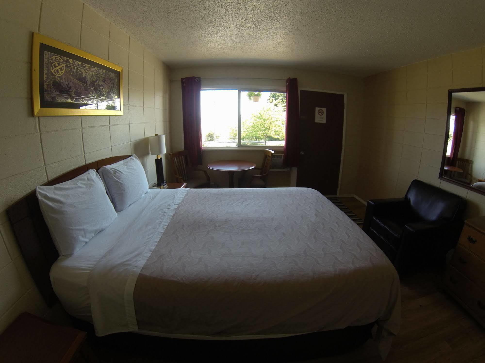 Value Lodge Motel Nanaimo Exterior photo